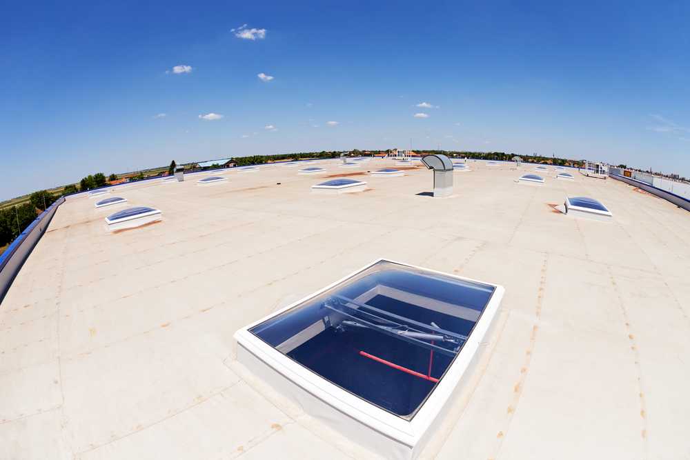What You Need to Know Before Hiring Commercial Roofers